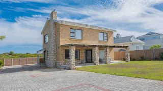 Serene Retreat with Modern Amenities and Breathtaking Views Await in Agulhas!