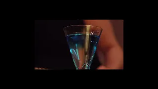 How to make blue sky cocktail .