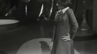 Mireille Mathieu - Paris un tango (Télé Dimanche, 21 novembre 1971)