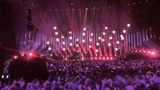 Salvador Sobral canta "Amar pelos dois"  com Caetano Veloso na Eurovisao 2018