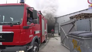 м. Дніпро: вогнеборці ліквідували пожежу у складському приміщенні