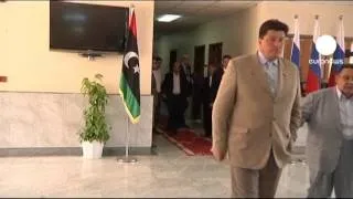 NATO continues attacks on Tripoli