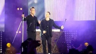 Robbie Williams & Gary Barlow - Shame @ Help for Heroes Concert London 12/9/2010