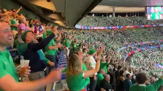 Ireland celebrate win over Scotland with Zombie (The Cranberries) @Stade de France Paris 7-10-2023