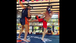 Petr Yan working Muay Thai with Kru Robert