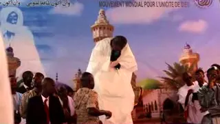 Vidéo – Magal 2015 - Serigne Modou Kara fond en larmes devant ses talibés