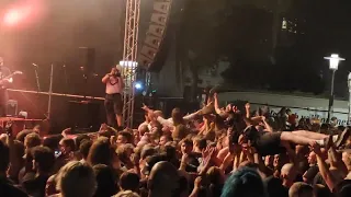 Zebrahead live at Turock open air in Essen, Germany. 19/08/2022. Too many crowdsurfers