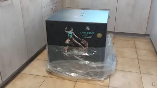 Weta Workshop / Unboxing : statuette Lara Croft "The Lost Valley"