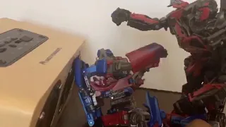 Sentinel prime betrays Optimus stop motion