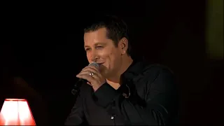 Aco Pejovic   Svirajte nocas   Live   Arena 19 10 2013  480p