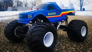 axial smt10 BIGFOOT Monster truck completed