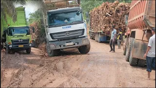 Challenge Full of Risks! Truck driver gets confused and slips down a cliff