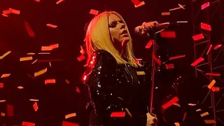 Avril Lavigne - Sk8er Boi (Love Sux Tour Prague 26.4.2023)