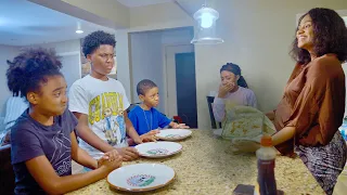 WHEN YOUR MOMMA CAN'T COOK! |Ep. 5 Embarrassed in front of friends