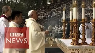 Pope Francis: Millions gather for Philippines Mass