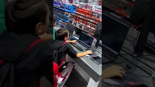 Mediamarkt ta İnternet Kafe Kuran Çocuklar ! 😅