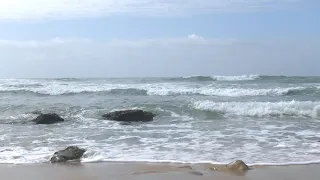 Ocean Waves Crashing on a Rocky Beach - Relaxing Sounds of Nature - 4K UHD