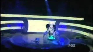 American Idol 2011 - Katy Perry - E.T. (LIVE) - Top 7 Results Show - 04_21_11.flv
