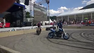 stuntrider wanita Sarah lezito