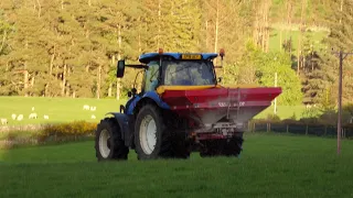 New Holland T6.180 Spreading Fertiliser