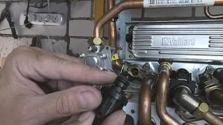 Газовый котёл Vaillant Как самому снять датчик давления и гидроблок почистить и установить на место