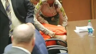 Suge Knight collapses in courtroom