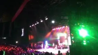 Victoria Justice - "Take a Hint" LIVE