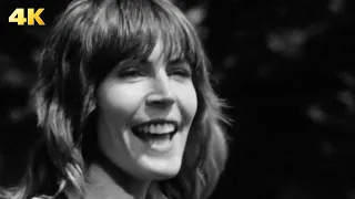Helen Reddy -  I Am Woman (Official 4K Video)