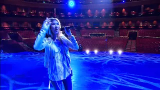 A Soundcheck With Céline Dion Before Showtime! (2007)