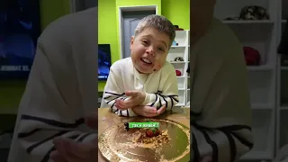 Какое желание я загадал!!! Маленький сладкоежка 🎂🍰🧁😋