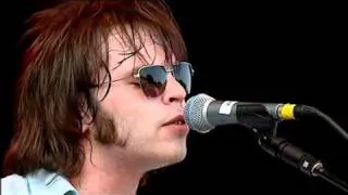 Supergrass - Moving (Live V Festival 2002)