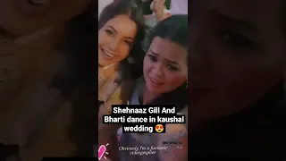 Shehnaaz Gill and bharti cute video 😍 #shehnaazgill #youtubeshorts #youtubeshortsindia #bhartisingh