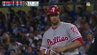 PHI@LAD: Nava lines an RBI single to center