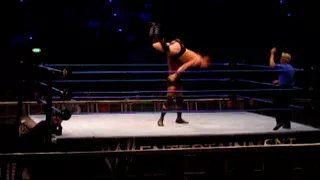 Bobby Lasley Vs William Regal WWE Pesaro novembre 2006