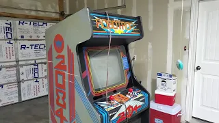 Robotron 2084 Arcade Machine Overview