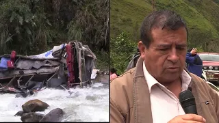 Aumenta a 25 los muertos por caída de autobús a un abismo en norte de Perú | AFP