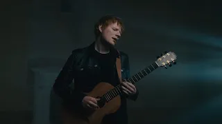 에드 시런 (Ed Sheeran) – Bad Habits [Official Acoustic Video] 가사번역 by 영화번역가 황석희