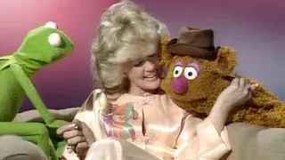 The Muppet Show - 102: Connie Stevens - Talk Spot/“Close To You” (1976)