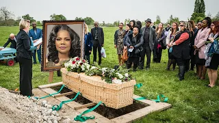 At Mo'Nique's tragic funeral! Our condolences to Mo'Nique's family, goodbye Mo'Nique.