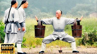 【MULTI SUB】A seriously injured boy practices Shaolin magic and kills his enemies with one move!