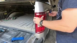 F150 rear turn signal bulb replacement