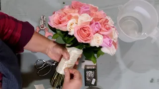 How to make a perfect 36 roses hand tied bridal bouquet