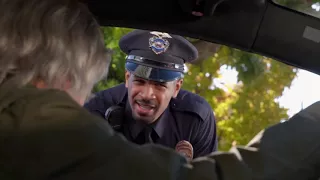 Curb Your Enthusiasm - Larry beeps at a police officer (Aggressive Beep)