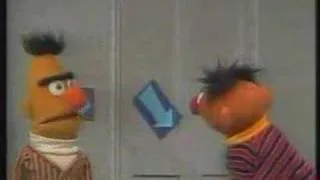 Classic Sesame Street - Ernie's Follow The Arrows Game