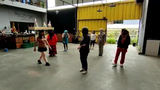 Kartonyono Medot Janji Line Dance Demo By Hebring Dance Purwokerto.( INA).