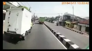 Bad Driving Indonesian Compilation #16 Dash Cam Owners Indonesia