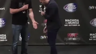 WHAT ARE DEM SHOES?! Chael Sonnen and Conor McGregor roasting each other