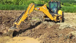 Caterpillar 444 excavator at work-We're doing a fishing pond-Amenajare baltă de pescuit