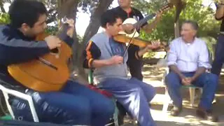 Jorge Bravo con su violin. Barrancas Santiago del Estero.