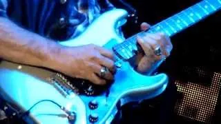 Journey - Lights (Live - Manchester Arena, UK, May, 2013)